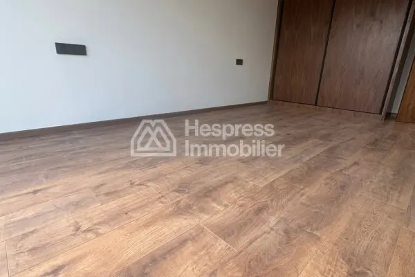 Apartment for sale at Oasis . 1 beautiful bedroom. Traditional Moroccan living room, secure residence