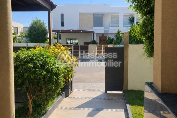 Villa for sale in Bouskoura