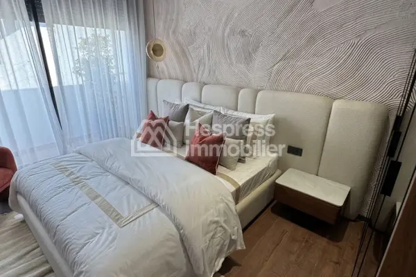 Superb apartment for sale in Les Princesses . Total area 45 m². Fireplace and air conditioning