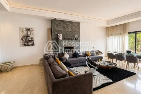 Luxury villa for sale in Dar Bouazza . 430 sq m. Traditional Moroccan living room, secure residence