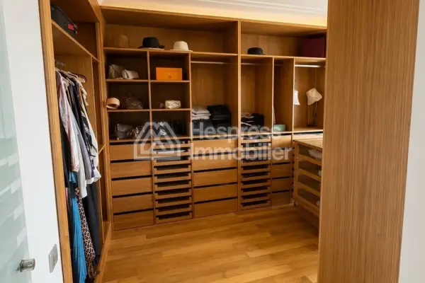Luxury villa for sale in Dar Bouazza . 430 sq m. Traditional Moroccan living room, secure residence