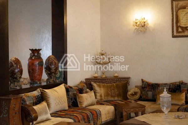 Villa for sale in Bouskoura