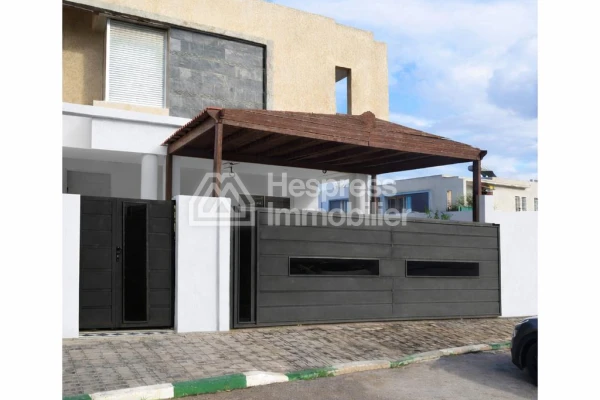 Villa for sale in Bouskoura