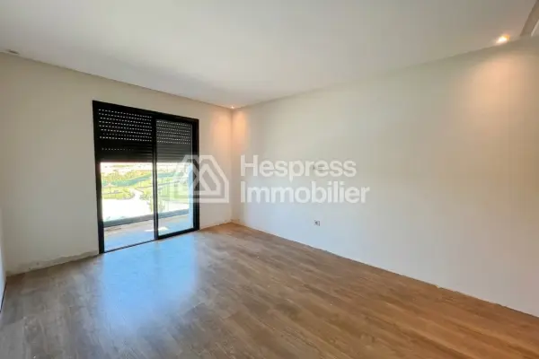 Apartment for sale in Sidi Rahal . 1 room. Typical Moroccan living room, secure residence