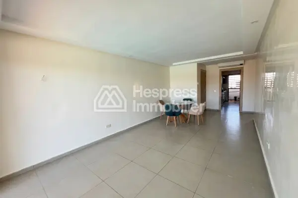 Apartment for sale in Sidi Rahal . 1 room. Typical Moroccan living room, secure residence