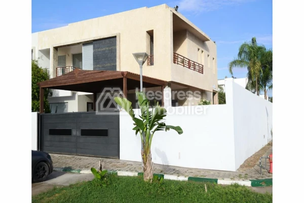 Villa for sale in Bouskoura