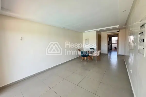 Apartment for sale in Sidi Rahal . 1 room. Typical Moroccan living room, secure residence