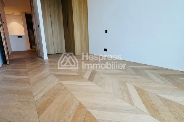 Duplex for sale in Palmier . 2 comfortable bedrooms. Security door, satellite dish.