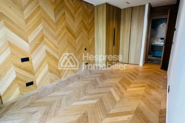 Duplex for sale in Palmier . 2 comfortable bedrooms. Security door, satellite dish.