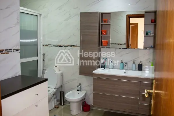 فيلا جميلة في مجمع سكني مسوّر