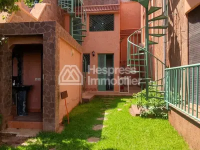 Exceptional apartment building