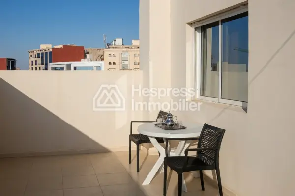 Superb small furnished apartment in the heart of City Center