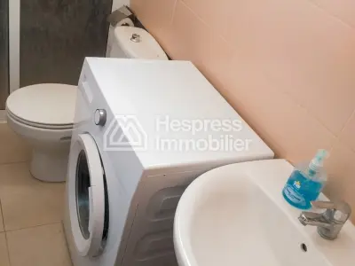 شقة صغيرة مفروشة رائعة في قلب وسط المدينة