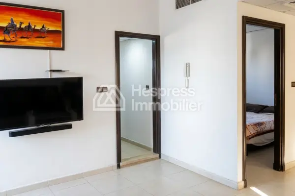 Superb small furnished apartment in the heart of City Center