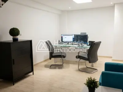 Local commercial/Bureau