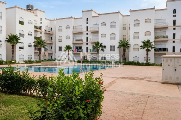 Holiday apartment in a residence with a swimming pool