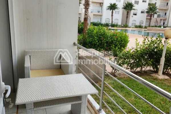 Holiday apartment in a residence with a swimming pool