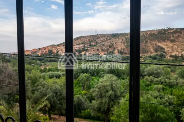Apartment with panoramic views