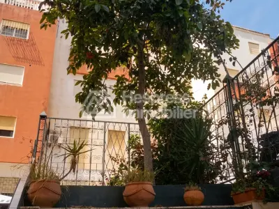 Large, bright apartment