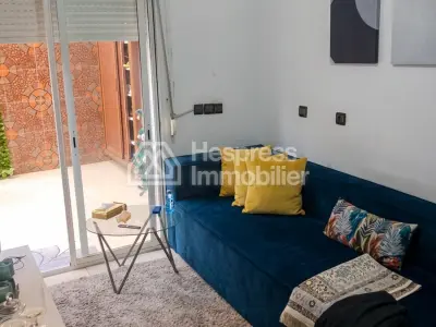 Large, bright apartment