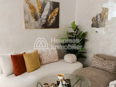 Large, bright apartment