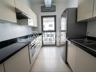 Appartement meublé à louer sur CFC 137 m²