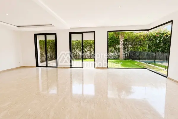 Villa for sale on Dar Bouazza 330 m²