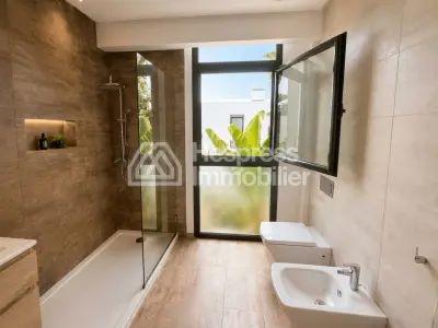 Villa for sale on Dar Bouazza 330 m²