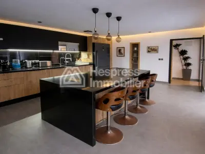 Bureau à vendre sur Anfa 193 m²