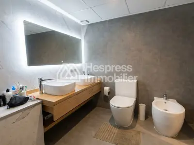 Bureau à vendre sur Anfa 193 m²