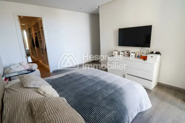 Apartment for sale on Dar Bouazza 177 m²