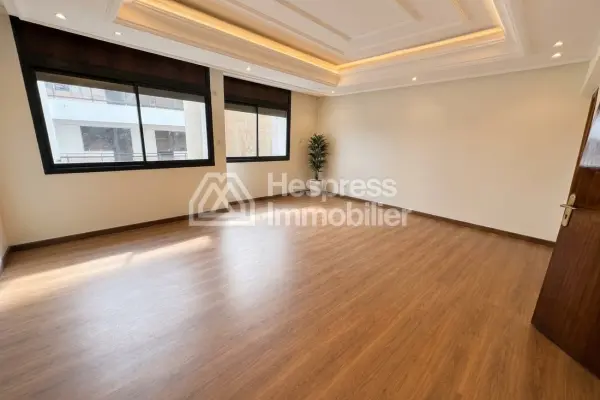 Office space for rent in Gauthier 200 m²
