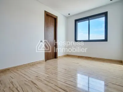 New studio apartment for rent in Belvédère 40 m²