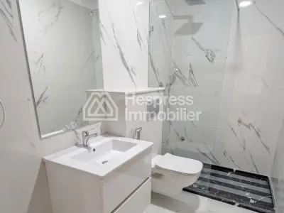 New studio apartment for rent in Belvédère 40 m²