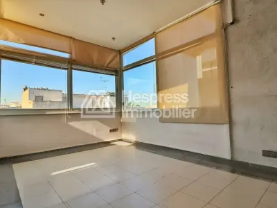 Office for sale in Benjdia, 198 m²