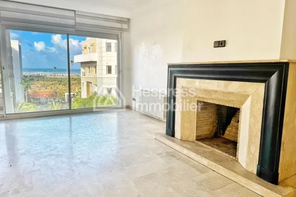 Apartment for sale on Aïn Diab 169 m²