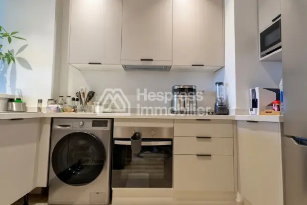 New studio apartment for rent in Aïn Diab Extension 75 m²