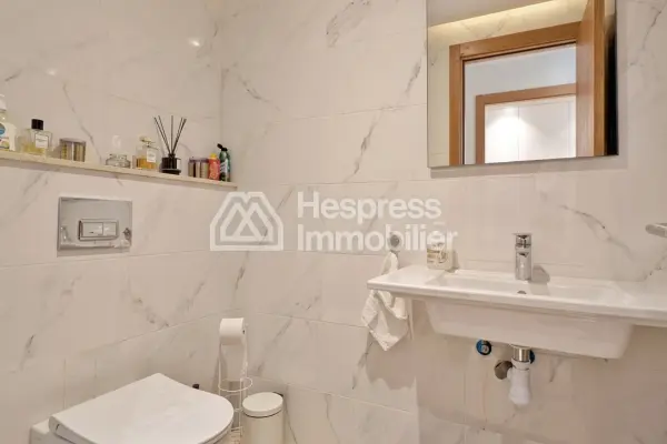 New studio apartment for rent in Aïn Diab Extension 75 m²