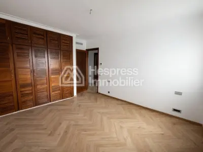 Appartement à louer sur Ain Diab 230 m²
