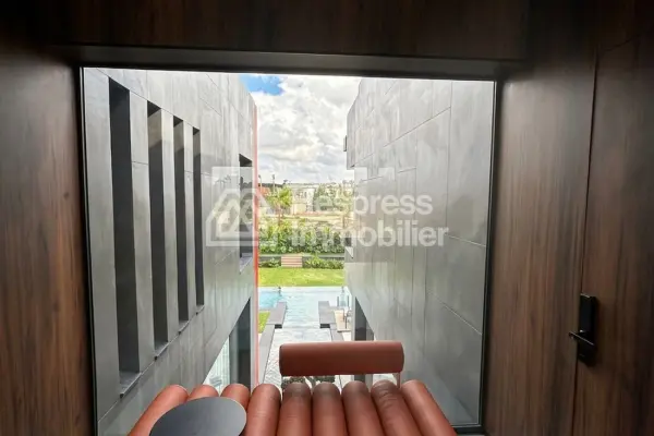 Villa Luxueuse à Vendre à ville verte
