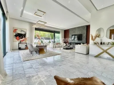 Villa d’Exception Isolée à Dar Bouazza – Rare sur le Marché