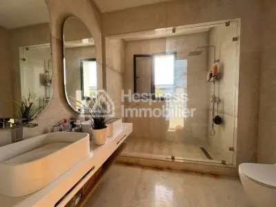 Villa d’Exception Isolée à Dar Bouazza – Rare sur le Marché