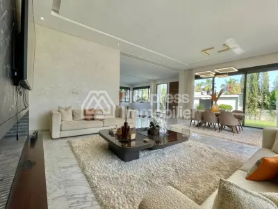 Villa d’Exception Isolée à Dar Bouazza – Rare sur le Marché