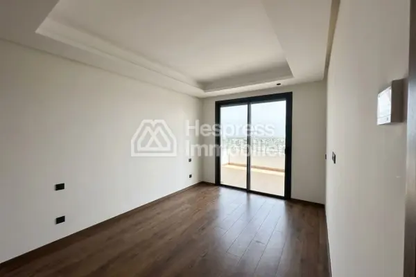 Magnificent apartment available on the 14th floor with unobstructed views of Casablanca