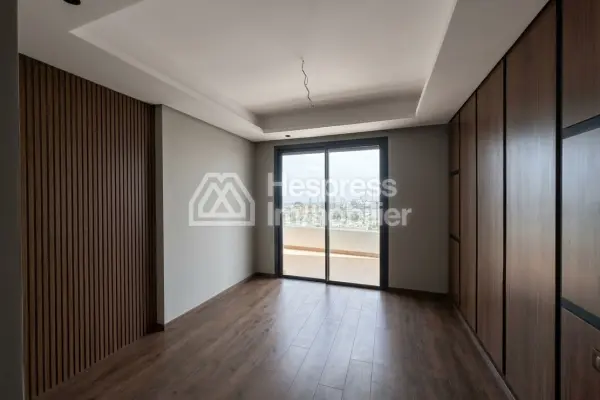 Magnificent apartment available on the 14th floor with unobstructed views of Casablanca