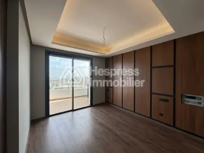 Magnifique appartement à saisir au 14ᵉ étage avec vue dégagée sur Casablanca