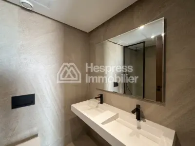 Magnifique appartement à saisir au 14ᵉ étage avec vue dégagée sur Casablanca