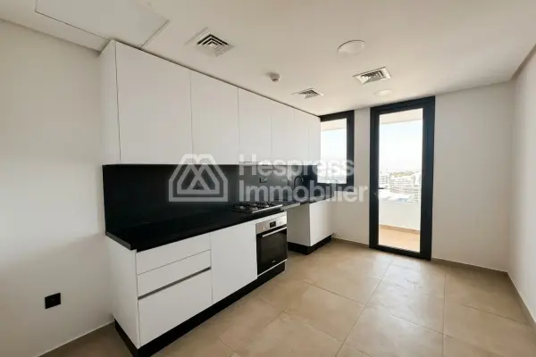 Magnificent apartment available on the 14th floor with unobstructed views of Casablanca