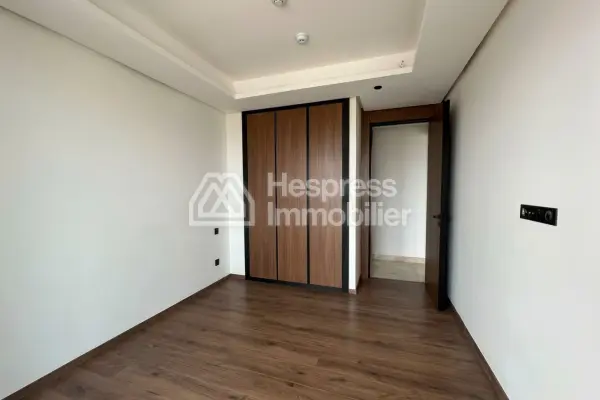 Magnificent apartment available on the 14th floor with unobstructed views of Casablanca