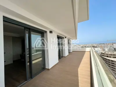 Magnifique appartement à saisir au 14ᵉ étage avec vue dégagée sur Casablanca